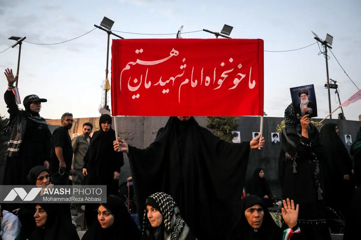 مراسم تشییع پیکر مطهر رهبر شهید انقلاب در تهران - ۱