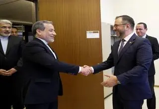 عراقچی با وزیر امور خارجه ونزوئلا تماس گرفت