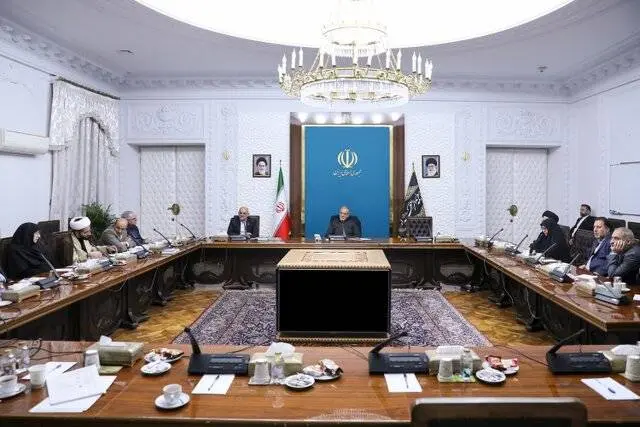 رئیس‌جمهور: نباید در برابر ایجاد فضای رقابت سازنده در عرصه آموزش مقاومت کرد