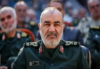 دختر شهید سردار اسلامی: پدرم گفت به همسایه‌ها بگویید که منزلشان را ترک کنند