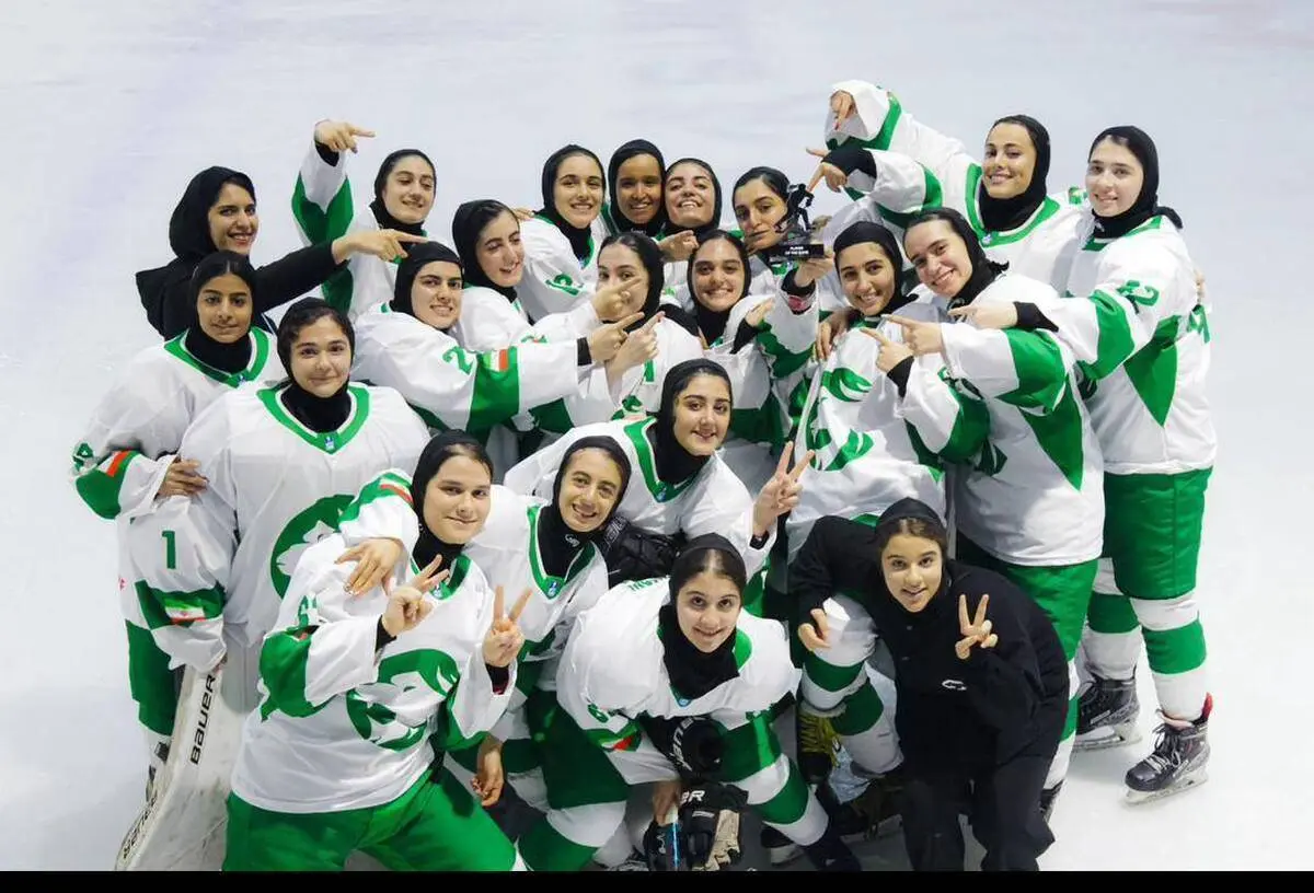 برد پرگل دختران هاکیباز ایران