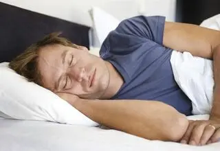 ۹ خوراکی که دشمن خواب شما هستند