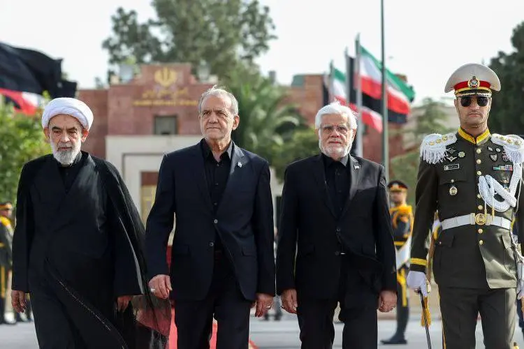 پزشکیان عازم جمهوری آذربایجان شد