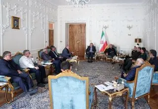 پزشکیان: نباید مردم را از خود برانیم