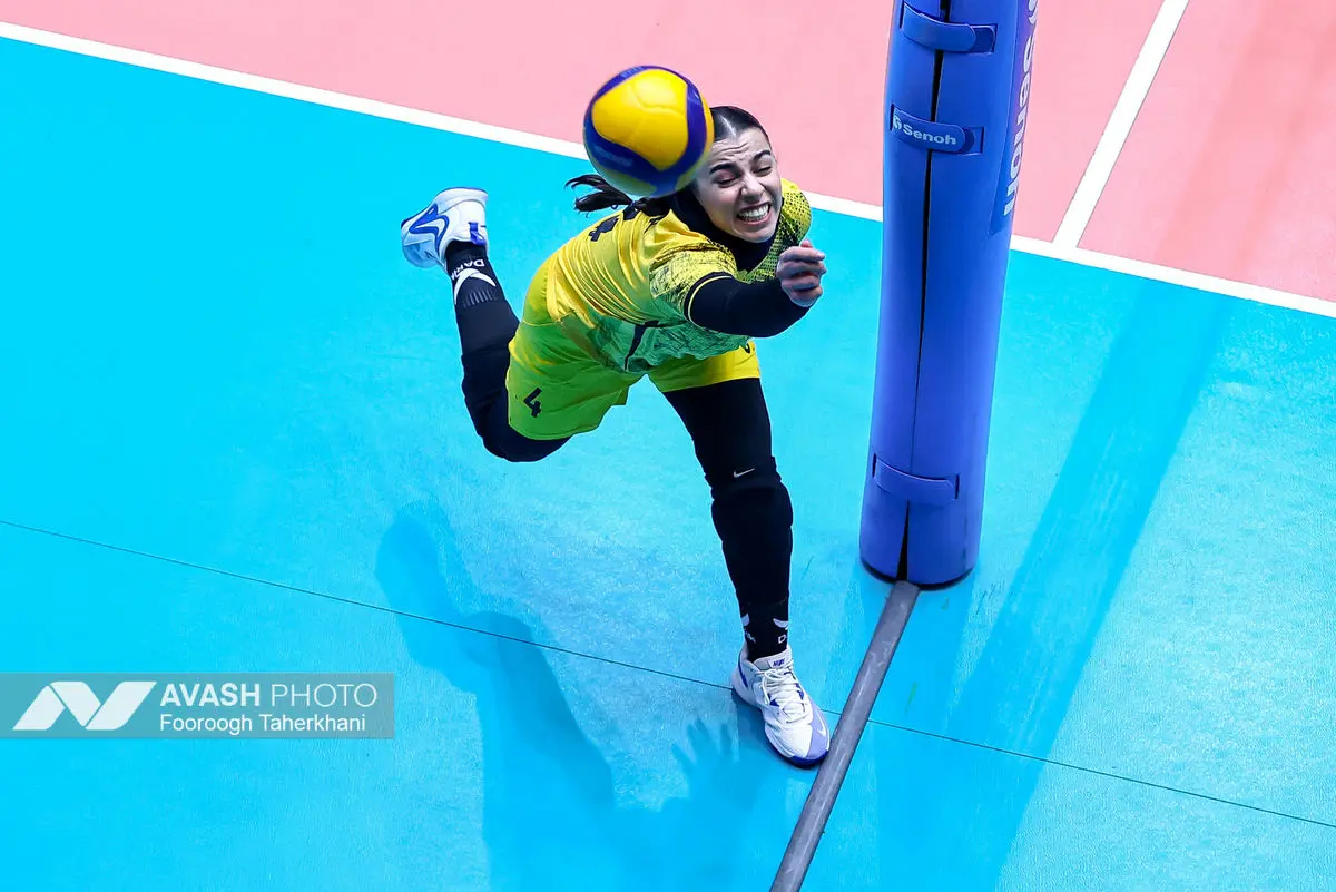 لیگ برتر والیبال زنان _ سایپا ۳ و نفت امیدیه صفر