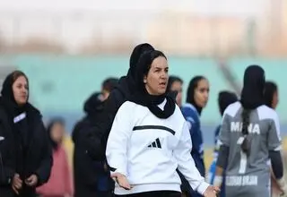 سرمربی گل‌گهر: امید به قهرمانی داریم