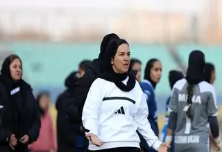 سرمربی گل‌گهر: امید به قهرمانی داریم