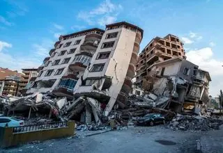 تصاویری از وقوع زلزله ۶.۱ ریشتری در این منطقه