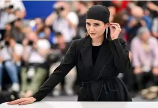 پریناز ایزدیار صداوسیما را تحریم کرد 