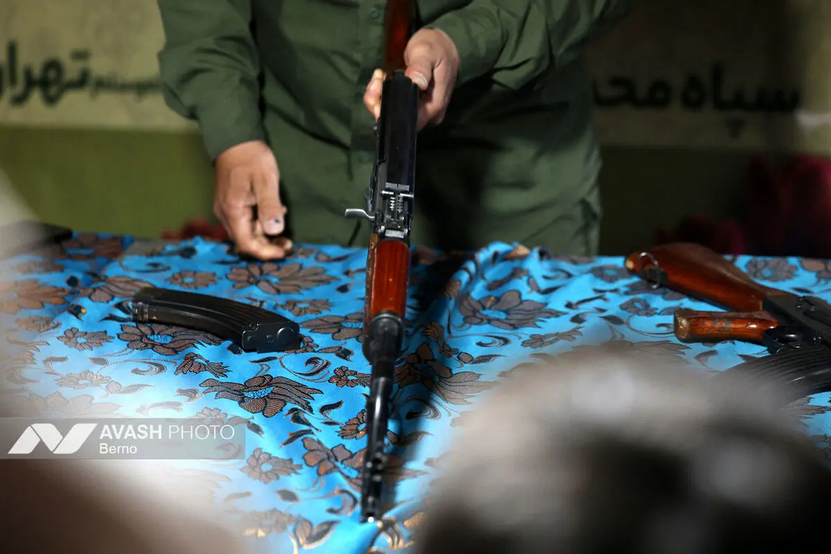 آموزش کار با سلاح در میدان ونک تهران