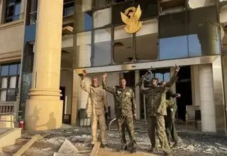 ارتش سودان کنترل کاخ ریاست جمهوری را به دست گرفت 