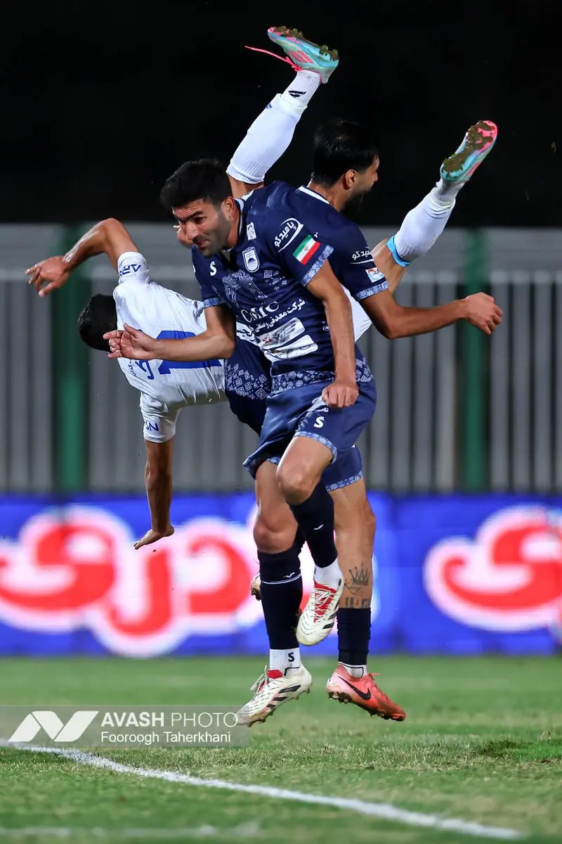 لیگ برتر فوتبال - استقلال و چادرملو