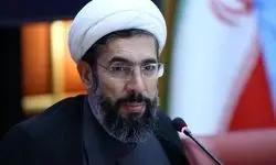 رئیس نهاد رهبری در دانشگاه‌ها در نماز جمعه تهران سخنرانی می‌کند