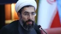 رئیس نهاد رهبری در دانشگاه‌ها در نماز جمعه تهران سخنرانی می‌کند