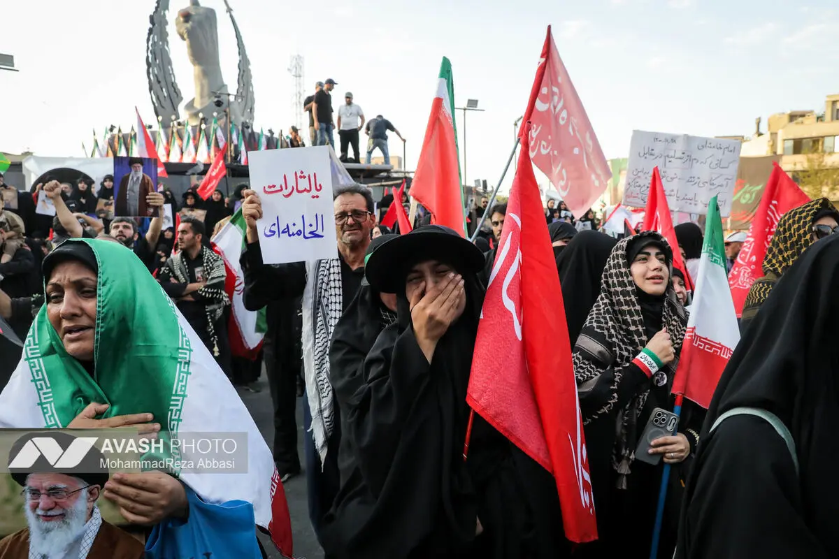 مراسم تشییع پیکر مطهر رهبر شهید انقلاب در تهران - ۱