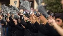 مداحی محرمی ایستاده می‌میرم با نوای سید رضا نریمانی/ ببینید