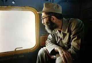 نگاهی به زندگینامه رهبر انقلاب 