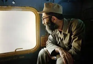 نگاهی به زندگینامه رهبر انقلاب 