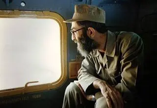 نگاهی به زندگینامه رهبر انقلاب 