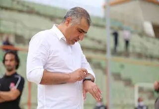 ادعای ساکت الهامی؛ مجری فوتبال برتر خودش سلطان قلیان است!