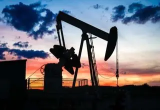 نفت تحت تاثیر برگزاری رزمایش دریایی ایران در تنگه هرمز