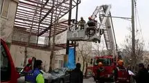 سقوط دردناک کارگر مشهدی از ارتفاع ۱۸ متری