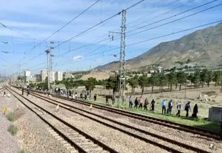 علت اختلال در مترو از زبان کارکنان: قطعات نداریم و ایمنی ضعیف است