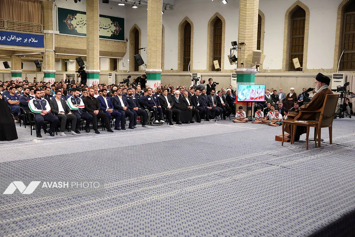 دیدار قهرمانان و مدال‌آوران ورزشی و المپیادهای علمی جهانی با رهبر انقلاب