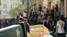 فرانسه در زنگ اعتراض به ریاضت/ پاریس در آتش خشم نوجوانان می‌سوزد + فیلم و عکس