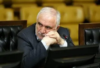 می‌گویند ذوب در ولایت هستیم اما عکسی که رسانه رهبری منتشر می‌کند را تحمل نمی‌کنند