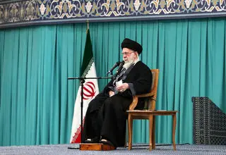 ملت ایران با وحدت کمر فتنه را شکست همه با هم برای ایران عزیز