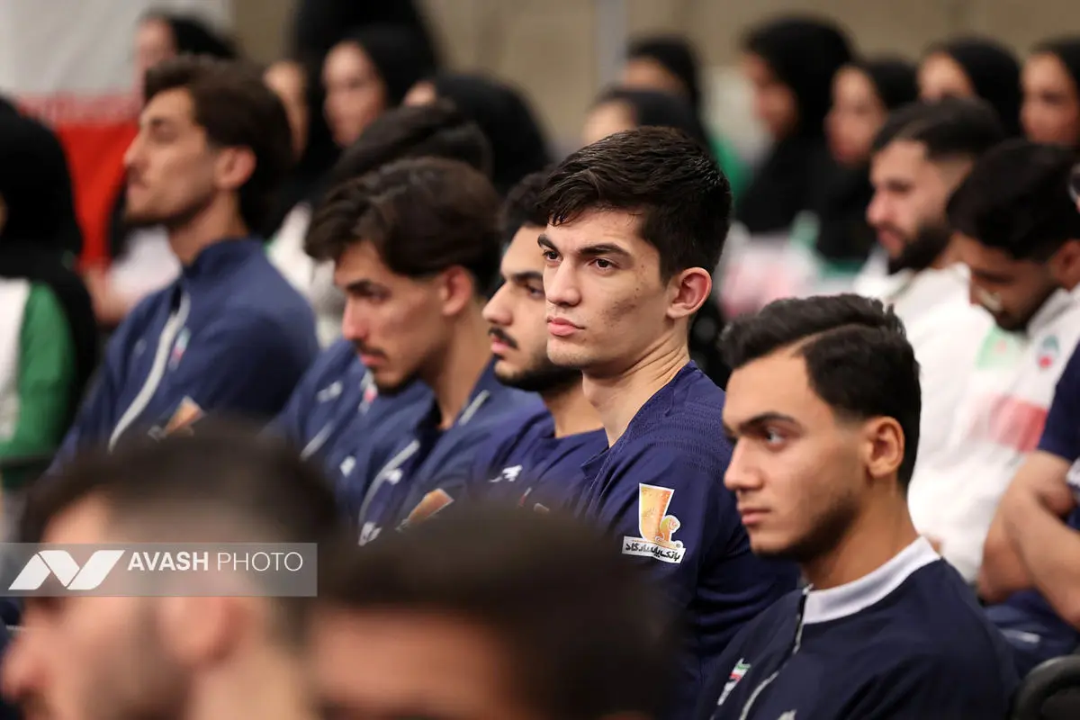 دیدار قهرمانان و مدال‌آوران ورزشی و المپیادهای علمی جهانی با رهبر انقلاب