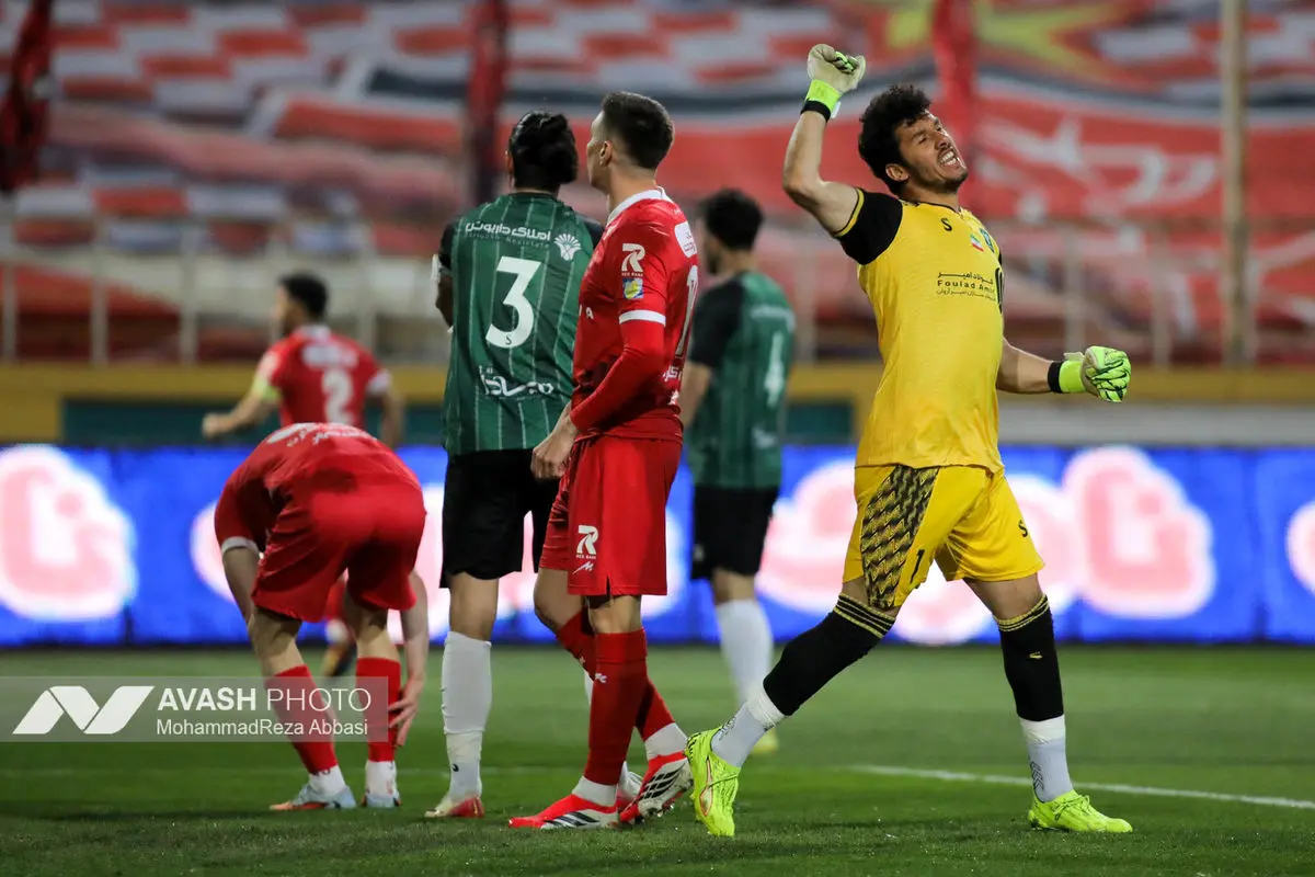 دیدار تیم های فوتبال  پرسپولیس تهران و خیبر خرم آباد