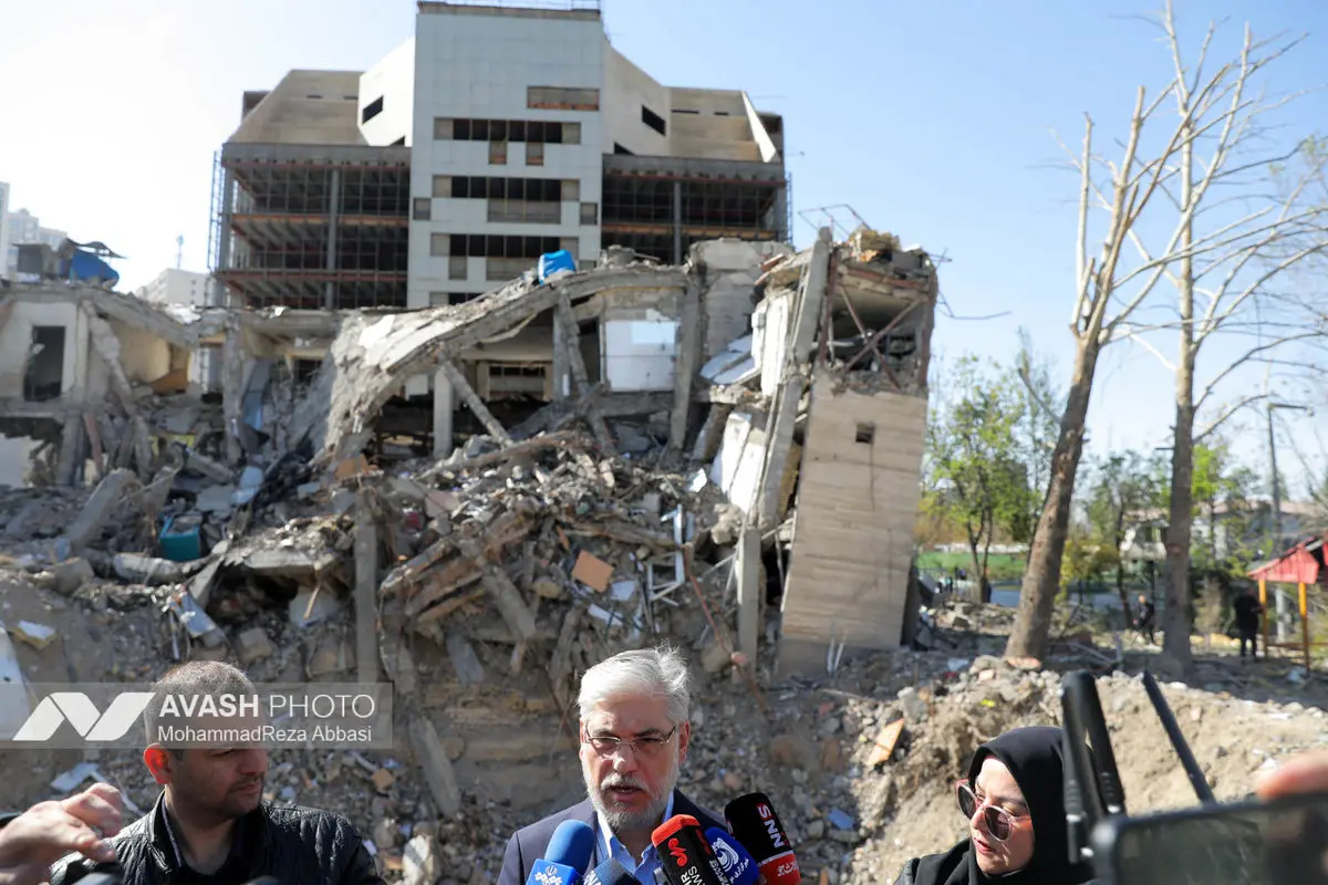 بازدید وزیر علوم از پژوهشکده هوا فضای سپاه