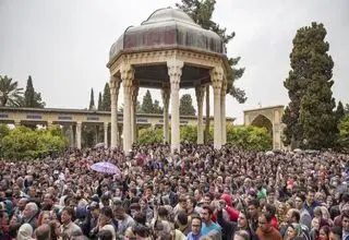 تخت‌جمشید، حافظیه و سعدآباد رکورد بازدیدهای نوروزی را شکستند