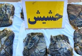 ضربه قاطع پلیس خوزستان به سوداگران مرگ / کشف 20 کیلو حشیش در اهواز