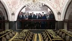 زیارت بارگاه مطهر بی‌بی هیبت توسط مسعود پزشکیان در باکو