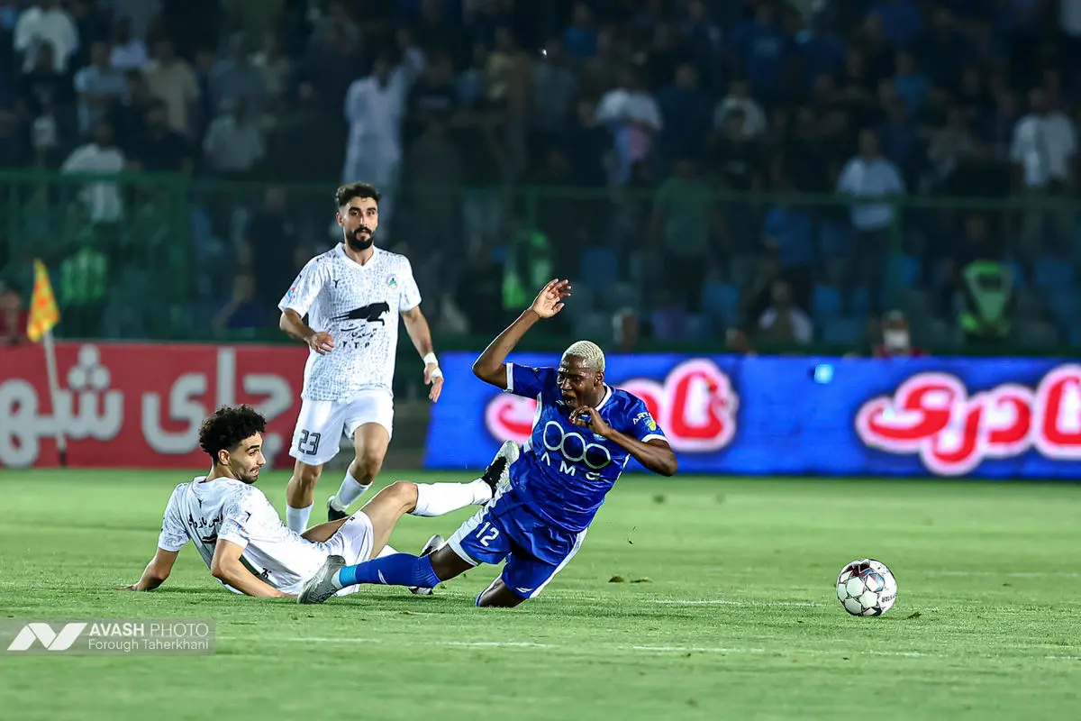 لیگ برتر فوتبال - استقلال و ذوب آهن