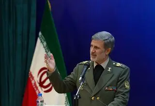 امیر حاتمی: تمایل آمریکا برای مذاکره با ایران دروغین است