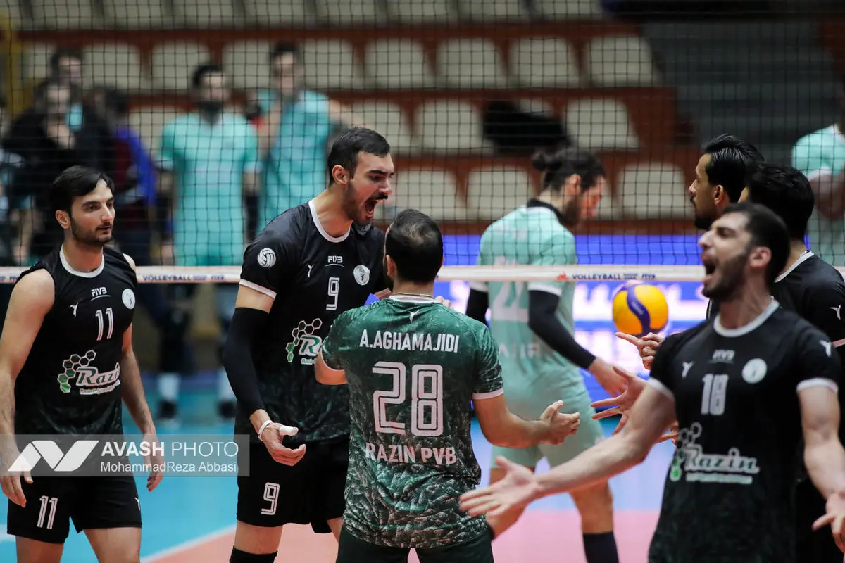 دیدار تیم های والیبال پیکان تهران و رازین پلیمر