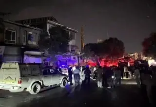مهار آتش‌سوزی یک پاساژ در سنندج