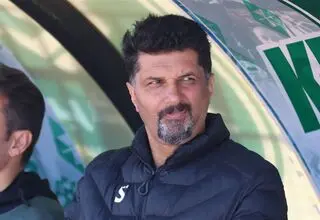حسینی: بردن در لیگ برتر کار سختی است