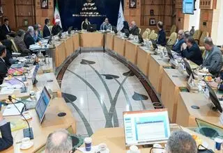 صرفاً تمرکز بر مالکیت و توسعه محدوده‌ها  و درگیر کردن بانک‌ها و دولت راهگشا نیست
