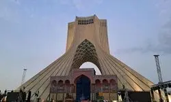 بلایی که بر سر برج آزادی آمد+ عکس و جزئیات