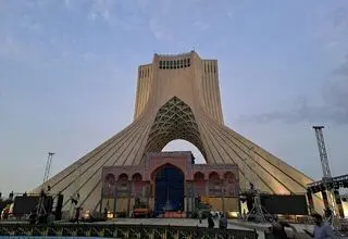 بلایی که بر سر برج آزادی آمد+ عکس و جزئیات