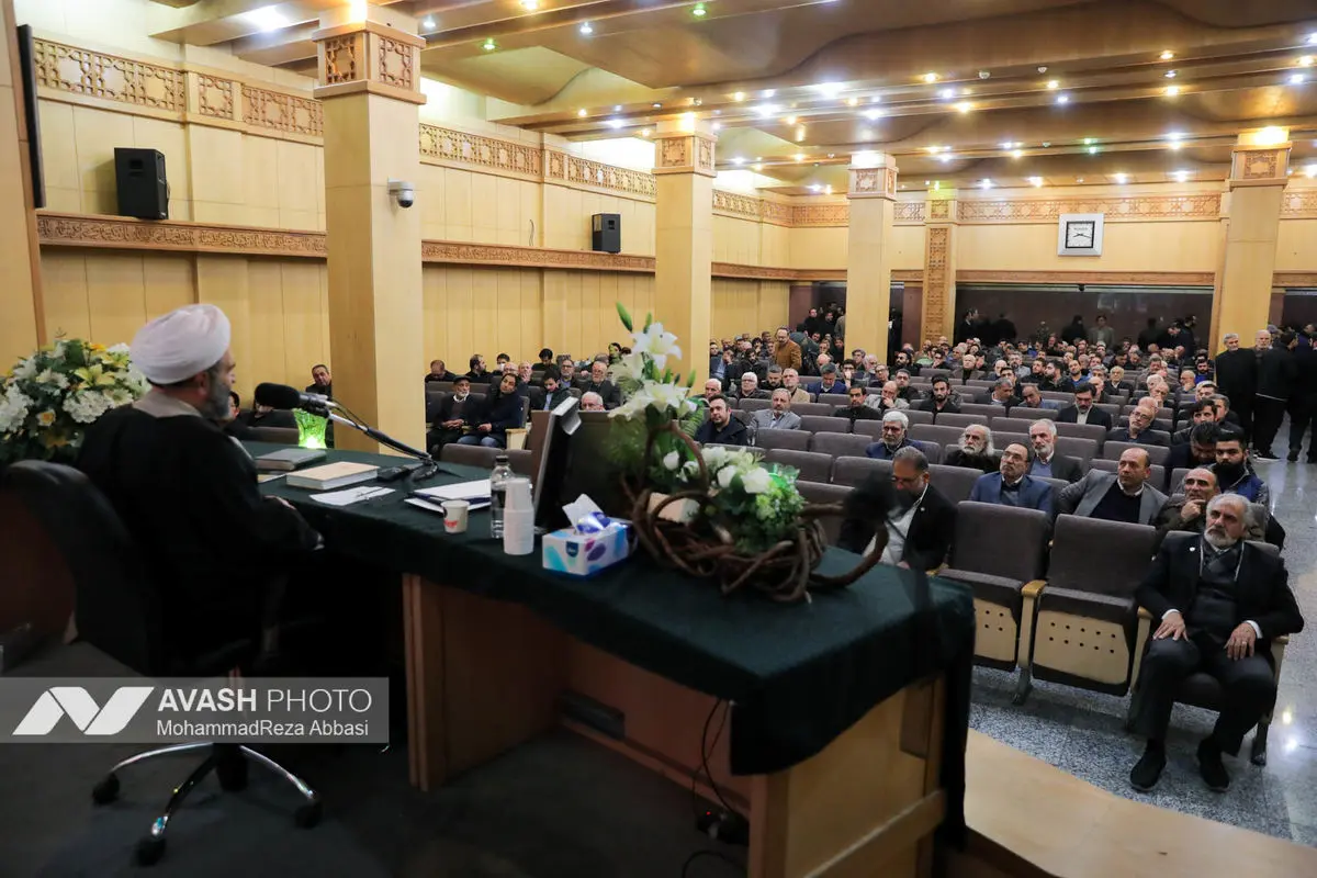 مراسم ترحیم اشرف بروجردی