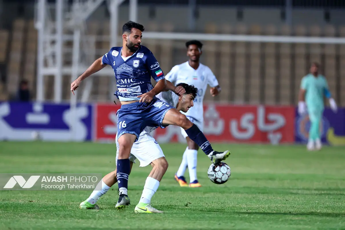 لیگ برتر فوتبال - استقلال و چادرملو