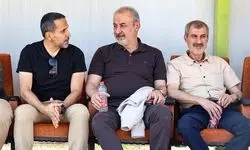 سرمربی تیم ملی ایرانی باشد، حتی اگر دشمن من است!