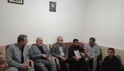 معاون اجرایی رئیس‌ جمهوری و وزیر نیرو با خانواده شهیده مریم حیدری دیدار کردند