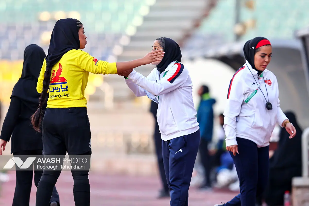 لیگ برتر فوتبال زنان - پرسپولیس و خاتون بم